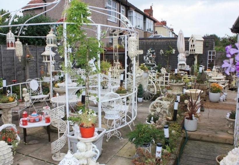 "Jean-Paul Sartre said “hell is other people”. It is not. Hell is this patio." TerribleRealEstateAgentPhotos.com