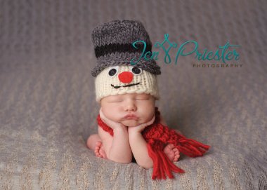 And in the so-stupid-it's-irresistible category, behold the snowman hat. By GarysAngel