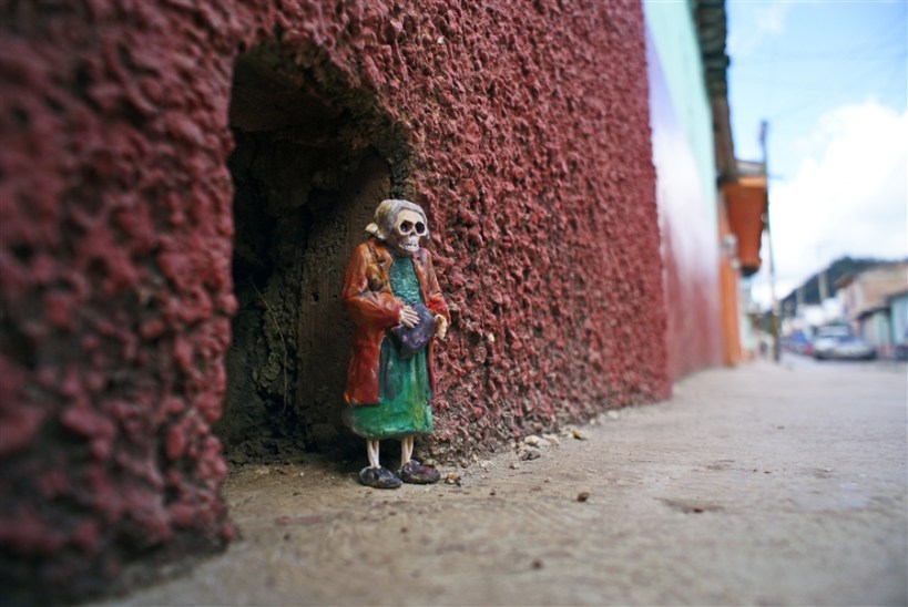 ©Isaac Cordal