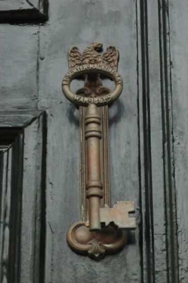 knocker 4