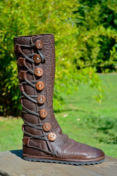 These $538* made-to-order bison boots are so ugly, they should come with multiple pairs of blindfolds for you to pass out to anyone you're going to be around for more than a minute. By SoulPathShoes Turns out that $538 is only the base price for the 3-button variety.