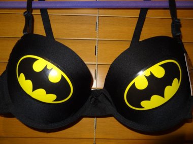 Now, we're talking! Awesome Batman bra by DressStar