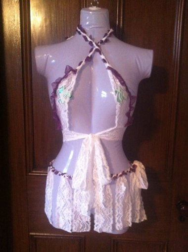 Gents, if you are going to buy your lady love lingerie, please make sure of the following two things: 1. it's the right size (this is key), and 2. it's not crap. Crap lingerie by MeltingLingerie