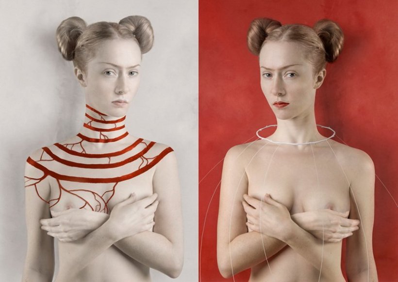 For Frida. White (left) and Red (right) ©Katerina Belkina