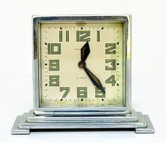 I could definitely make room on my clock shelf for this beauty! Sold by PinstripeVintage