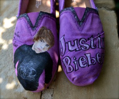 Do your feet have no shame? Well, have I got the shoes for you! By ArtisticSoles who, in her defense, looks to be just about the right age for this twaddle