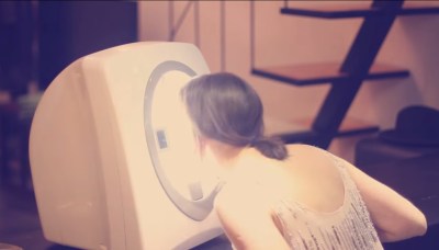 3D makeup printer MODA by Foreo