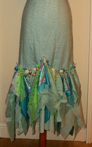 Okay, I confess I've thrown together one or two of these in my day. However, while last-minute tails do happen, nobody had to pay for them. By MeggieBread who really enjoys sticking things to other things