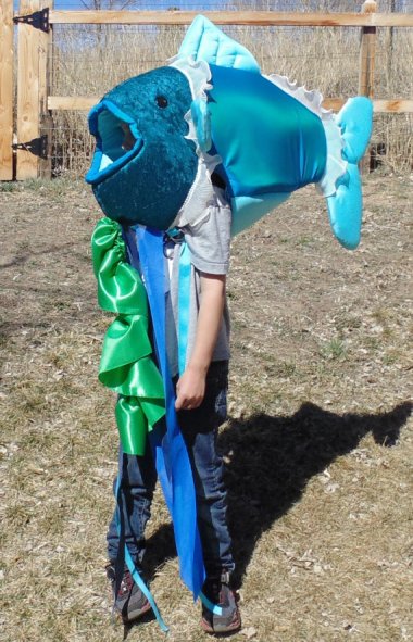 I'm sorry to report that you missed the 1-day-only sale of this fish costume. You'll just have to pay full price. By FruFruandFeathers