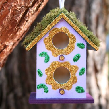 Tired of the same drab old birds in your yard? Well how about buying them this snazzy house so they can be sparkly instead? The glitter could blind them or even kill them, but at least they'll be extra pretty! By LaylaLousEtsyShop