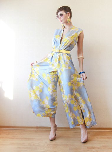 Surprisingly beautiful 1970s silk palazzo jumpsuit. By FoundItGreat