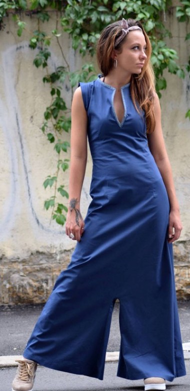 Weird low-crotch jumpsuit by Gizda