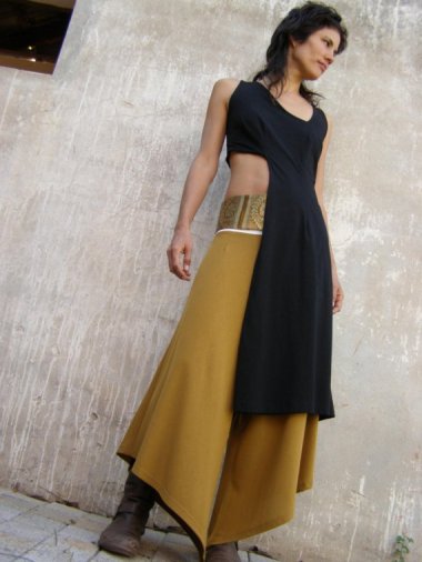 This looks like a bridesmaid's dress on one of the uglier planets on Star Trek (TOS). By Shihar