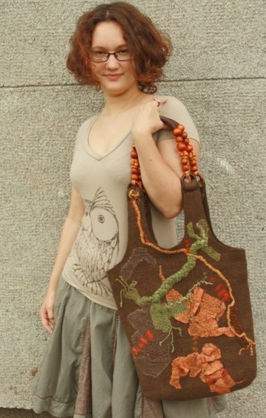 Concerned about purse snatchers? This beauty ought to put them off. I would think it would even keep pickpockets away (because who wants to put their hand in there?) By HedgieFelt