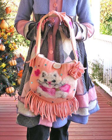 I wanted to include the closeup of the purse, but the whole outfit was so hilarious, I couldn't make myself deprive you of it. By BarbaraPaigeKnits