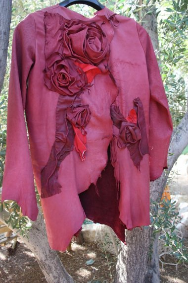 This poor cow. By Showdiva