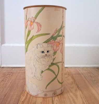 Peach and green was practically a religion in the 80s. A terrible, terrible religion. By HeartKeyologie