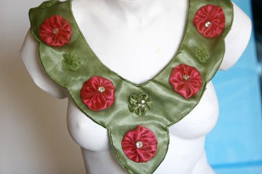 This is a "Fancy Venice Lace Collar" for "Bridal Wear" in case you were wondering (which I doubt you were). By DinoCreator