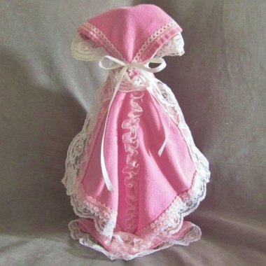 This wine bag would go directly in to the garbage. Of course, I'd take out the wine first. I'm not an animal. By NicoleAshmore