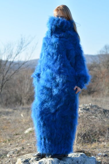 Okay, just one more. This one covers so much of you, it should be employed by the witness protection program. By Dukyana