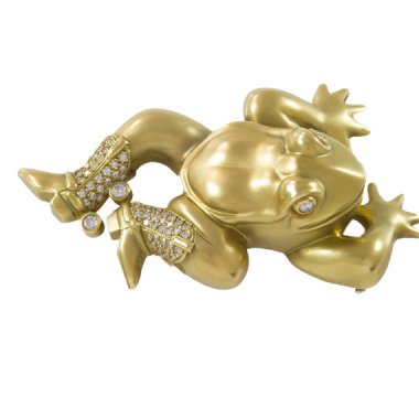 One more from MiriamsEstateJewelry. Someone out there loves this awful thing. Not me, but someone