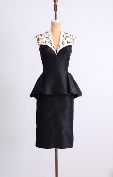 Im a sucker for a good vintage dress, and this embroidered collar halter peplum dress is a doozie! By PickledVintage