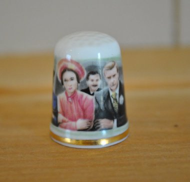 The sheer bizarreness of a thimble commemorating Prince Edward's abdication of the throne is too hilarious to pass up. By TheVintageCoopUK