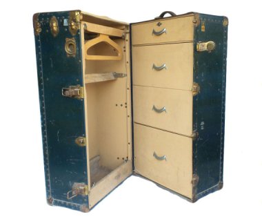 Now, THIS is the way to travel! I've always wanted a steamer trunk. By FadedFare