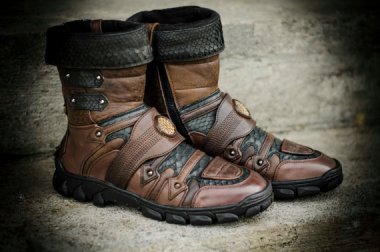 These are called "Unisex Boots." I think they mean "Un-sex boots." By IdolWares