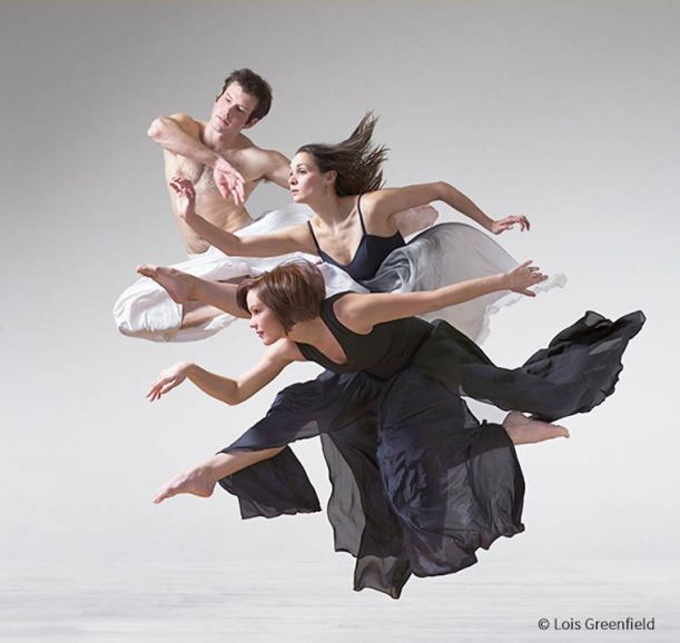 Lois-Greenfield-Moving-Still-2