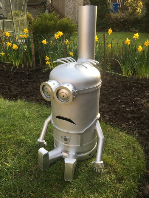 Minion chiminea by UniqueBurners