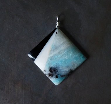 Seller: AltruisticFlair 50% to the charity of your choice