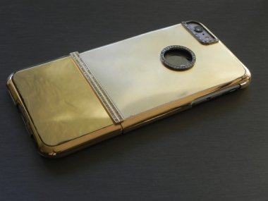 $19,500. This is what a solid gold iPhone case looks like. Meh.