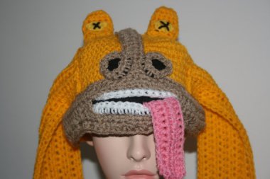 JarJar Binks even makes a stupid hat.