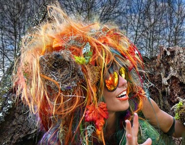 While I needed you to see the closeup, don't miss the adorable lunacy of the full photo