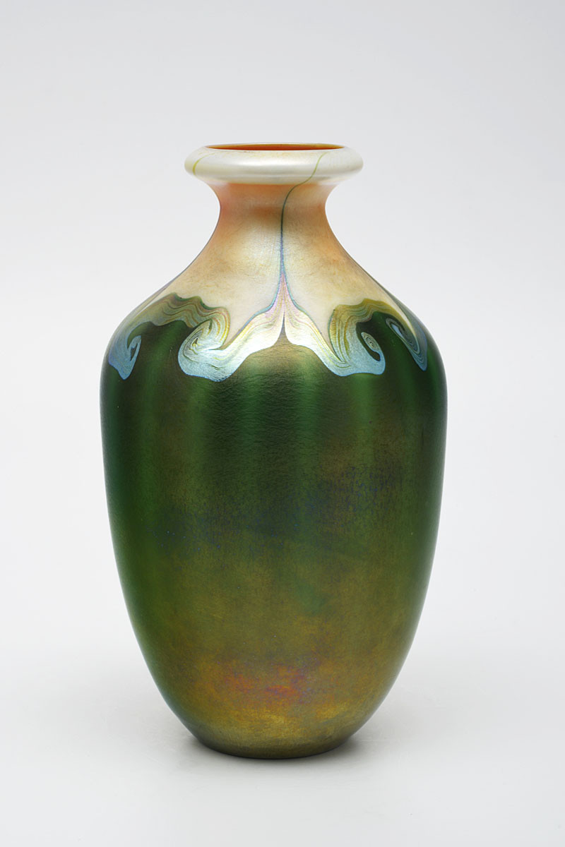 art 7 Louis Comfort Tiffany